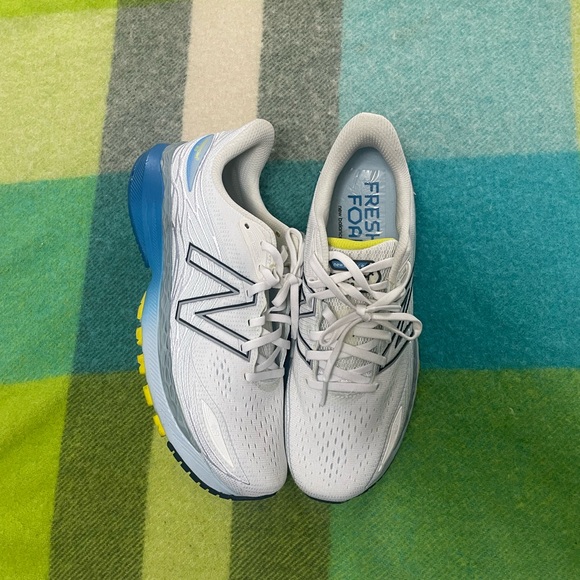 Men's New Balance Fresh Foam M860W12 Running Sneakers - Picture 1 of 5